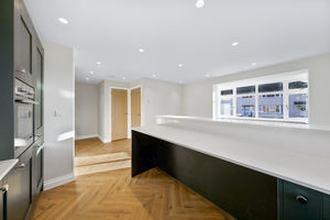 Compass Crescent Old Whittington